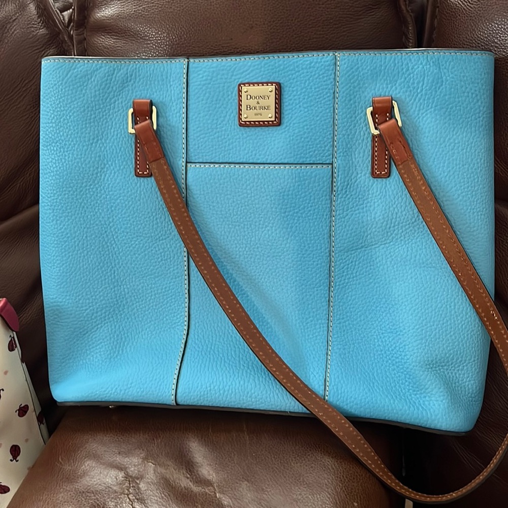 Dooney & Bourke Large Tote